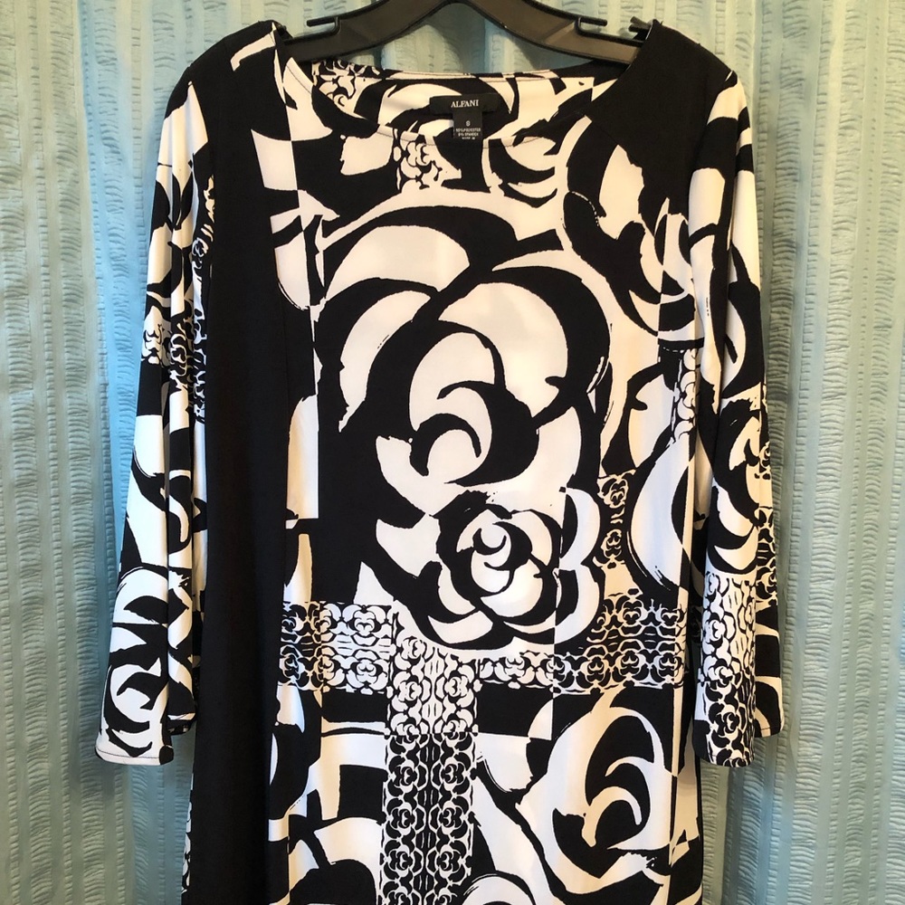NWT Alfani Fresh Impression Abstract Black & White Dress size Small